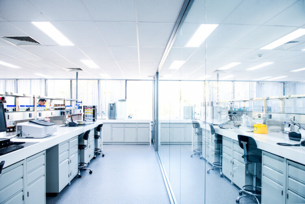 Workbenches and equipment in a pharmaceutical lab facility